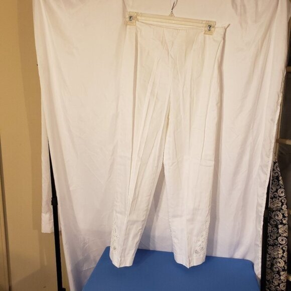 Ladies TALBOTS Stretch Pants in White - 10 - Picture 1 of 4